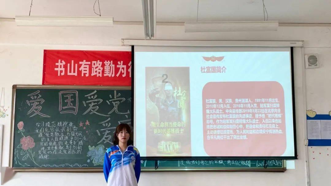 女生态度冷淡，不主动找她就不理，再追下去还有意义吗？游戏画面
